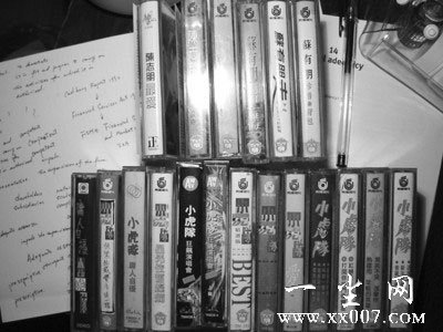 小虎队当年的卡带、CD如今成了稀罕物。