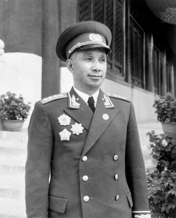 十大大将之首粟裕(新浪读书配图) 十大大将之首粟裕(新浪读书配图)